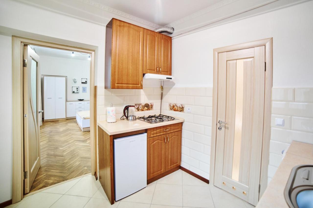 COMFORT apartments in center Lviv Buitenkant foto